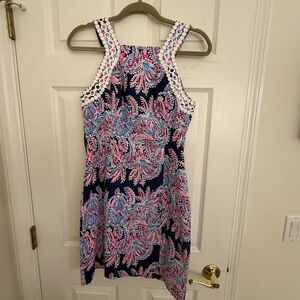 Colorful Sleeveless Dress with Leaf Pattern
